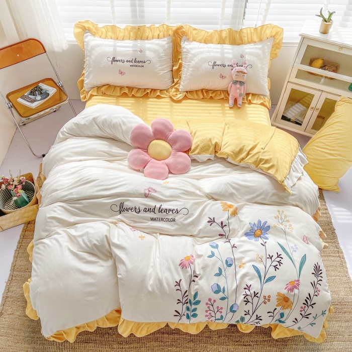 91家纺网 家纺一手货源 找家纺 卓尔居 2022新款220克婴儿绒花边款四件套 花韵