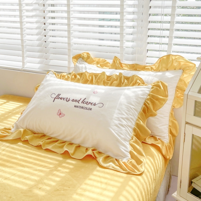 91家纺网 家纺一手货源 找家纺 卓尔居 2022新款220克婴儿绒花边款四件套 花韵