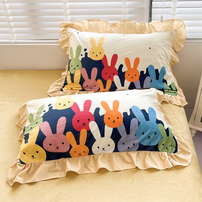 91家纺网 家纺一手货源 找家纺 卓尔居 2022新款220克婴儿绒花边款四件套 可爱兔