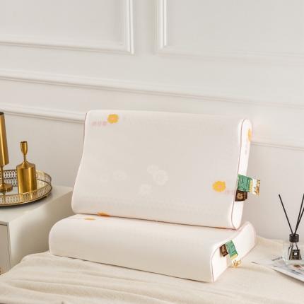 91家纺网 家纺一手货源 找家纺 其乐枕芯 2021新款洋甘菊乳胶枕系列 洋甘菊-白