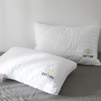 无印良品刺绣羽丝绒枕