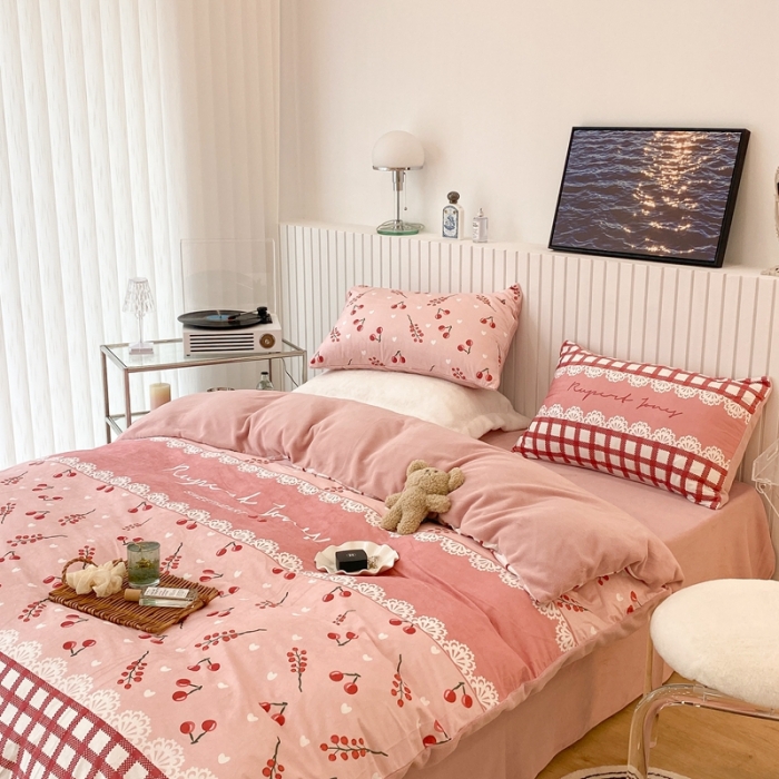 91家纺网 家纺一手货源 找家纺 昔可家纺 2021新款大版宝宝牛奶绒四件套 冬日果实