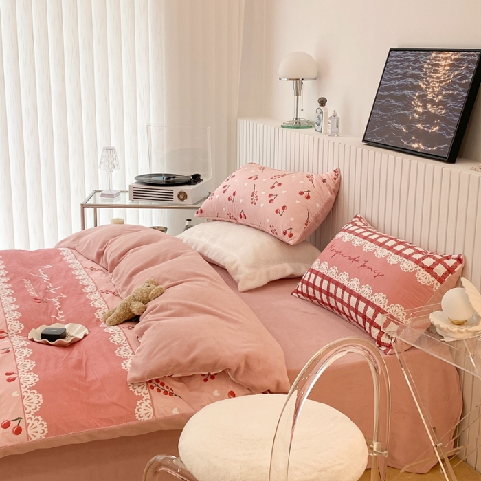 91家纺网 家纺一手货源 找家纺 昔可家纺 2021新款大版宝宝牛奶绒四件套 冬日果实