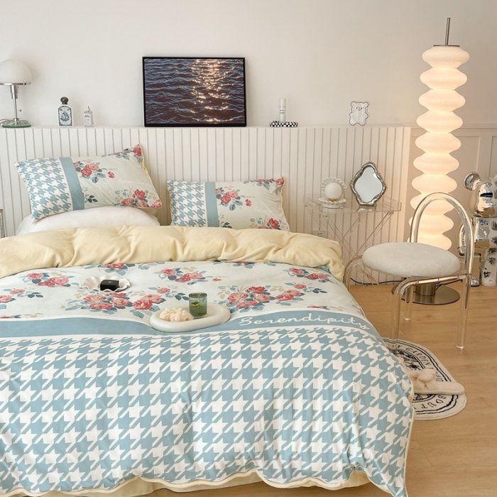 91家纺网 家纺一手货源 找家纺 昔可家纺 2021新款大版宝宝牛奶绒四件套 复古千鸟格花园