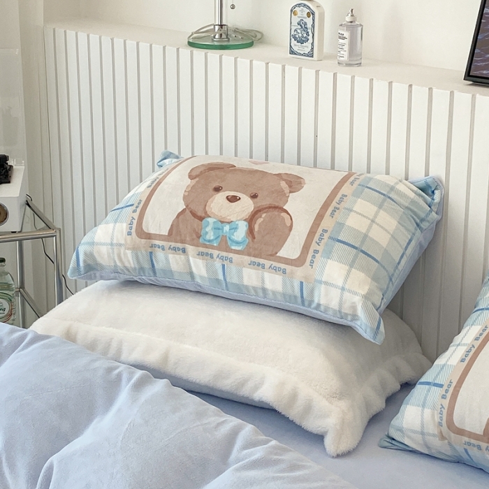 91家纺网 家纺一手货源 找家纺 昔可家纺 2021新款大版宝宝牛奶绒四件套 可爱小熊仔