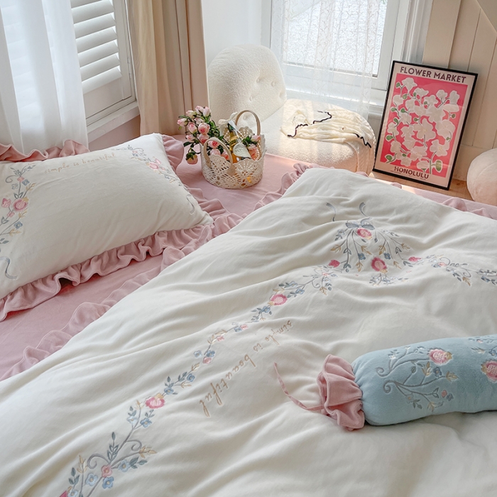 91家纺网 家纺一手货源 找家纺 （总）馨蕊 2021秋冬轻奢煦暖绒刺绣四件套朝花夕拾