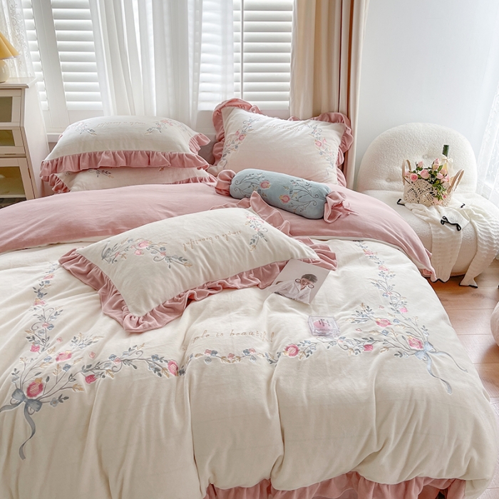 91家纺网 家纺一手货源 找家纺 （总）馨蕊 2021秋冬轻奢煦暖绒刺绣四件套朝花夕拾