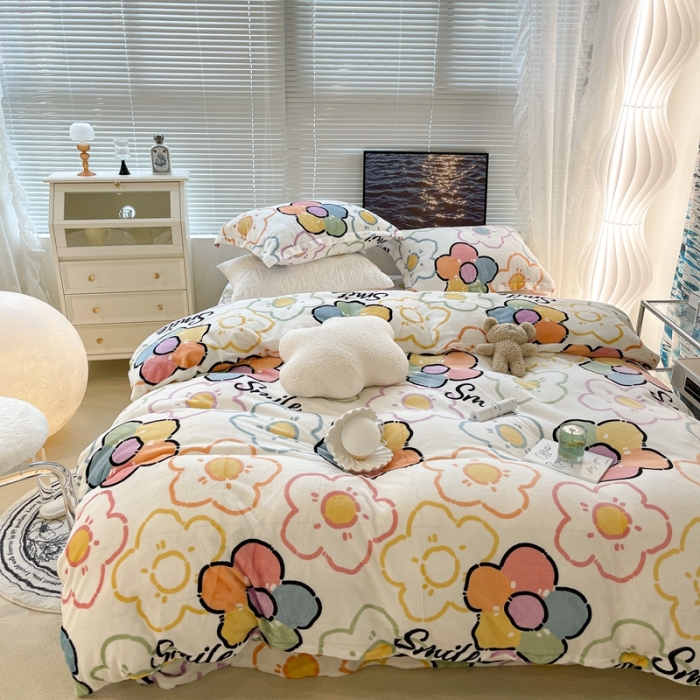 91家纺网 家纺一手货源 找家纺 昔可家纺 2021新款牛奶绒四件套-一批 彩色微笑花