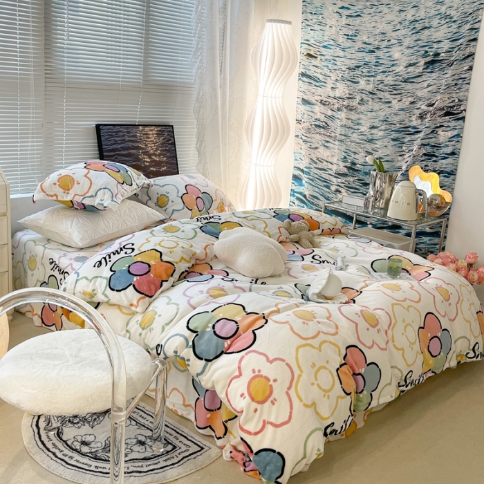 91家纺网 家纺一手货源 找家纺 昔可家纺 2021新款牛奶绒四件套-一批 彩色微笑花