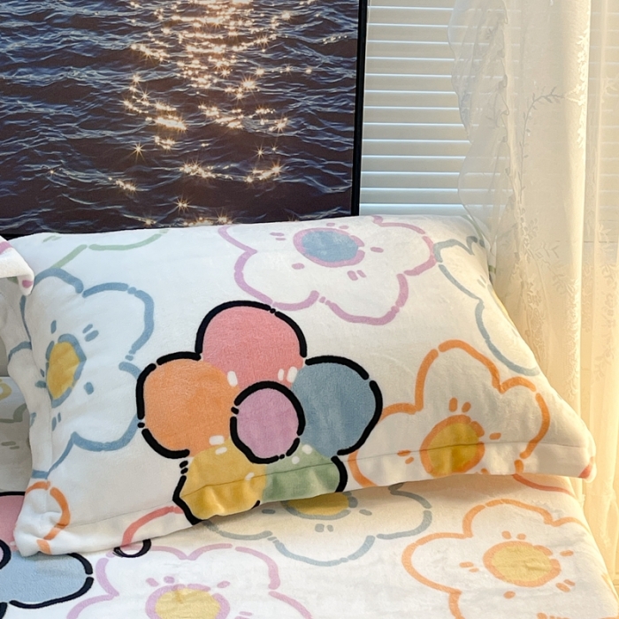 91家纺网 家纺一手货源 找家纺 昔可家纺 2021新款牛奶绒四件套-一批 彩色微笑花