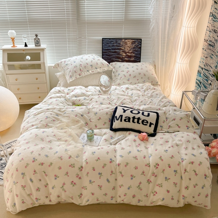 91家纺网 家纺一手货源 找家纺 昔可家纺 2021新款牛奶绒四件套-一批 韩式小花花