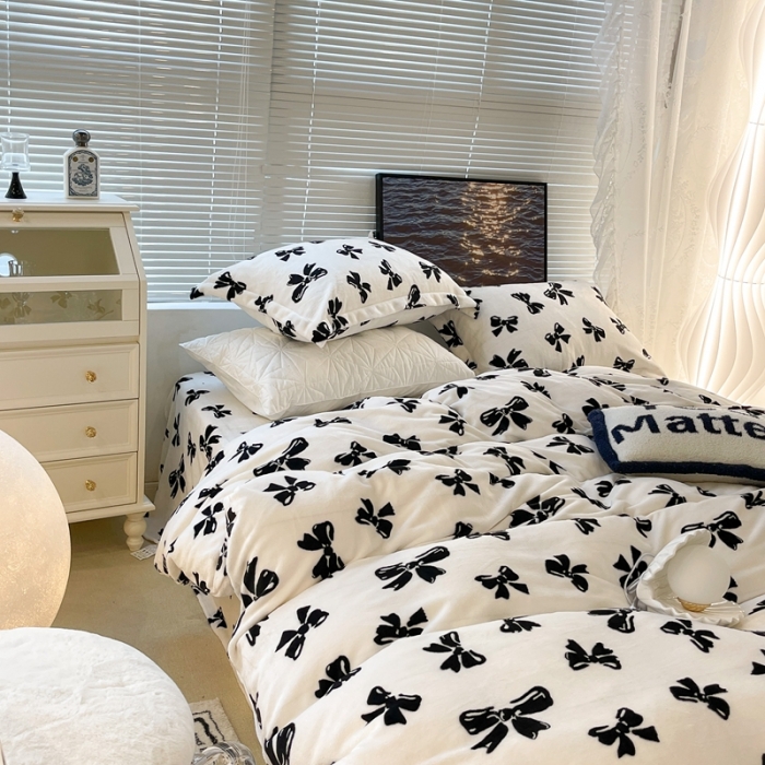 91家纺网 家纺一手货源 找家纺 昔可家纺 2021新款牛奶绒四件套-一批 赫本风黑蝴蝶结