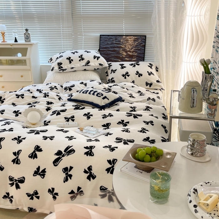 91家纺网 家纺一手货源 找家纺 昔可家纺 2021新款牛奶绒四件套-一批 赫本风黑蝴蝶结