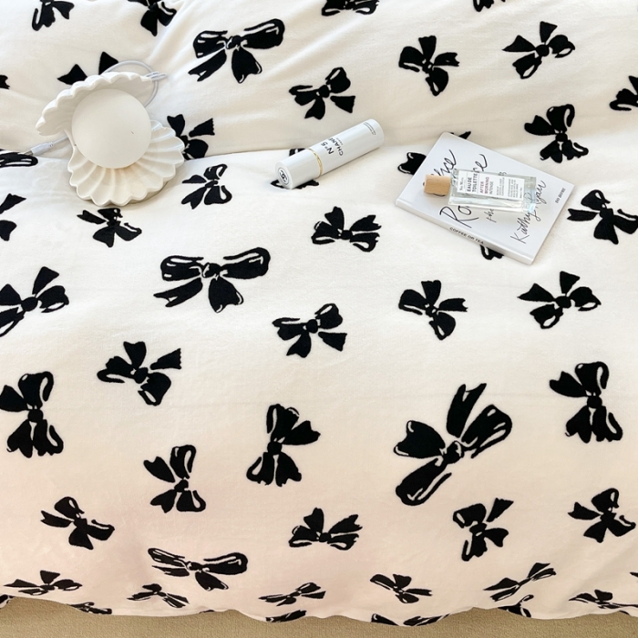91家纺网 家纺一手货源 找家纺 昔可家纺 2021新款牛奶绒四件套-一批 赫本风黑蝴蝶结