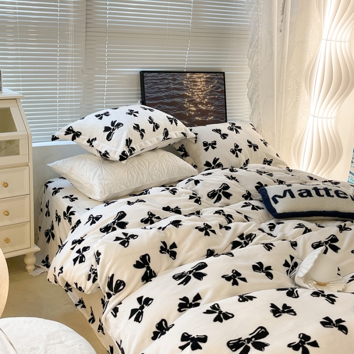 91家纺网 家纺一手货源 找家纺 昔可家纺 2021新款牛奶绒四件套-一批 赫本风黑蝴蝶结