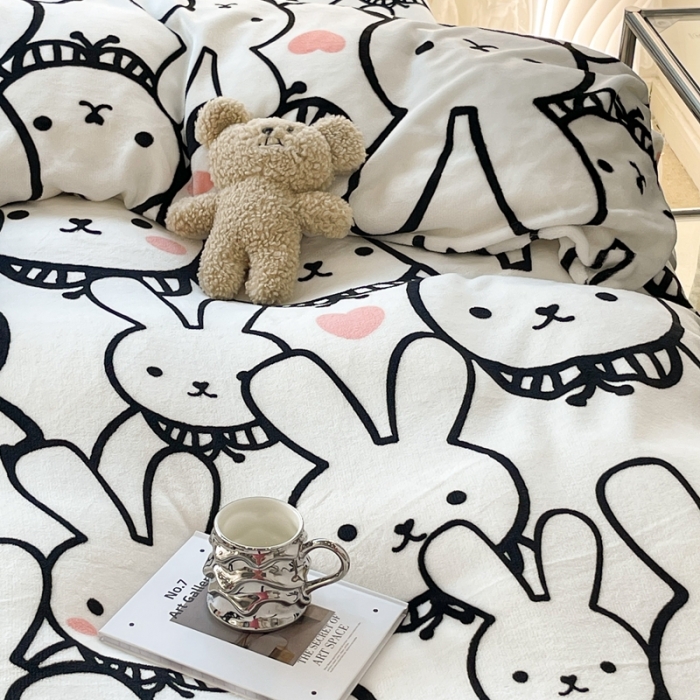 91家纺网 家纺一手货源 找家纺 昔可家纺 2021新款牛奶绒四件套-一批 简笔兔兔