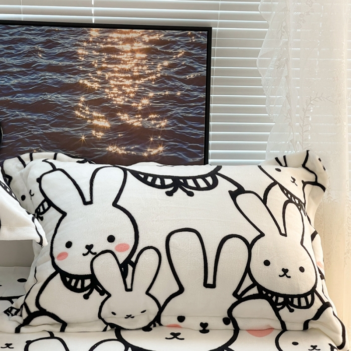 91家纺网 家纺一手货源 找家纺 昔可家纺 2021新款牛奶绒四件套-一批 简笔兔兔