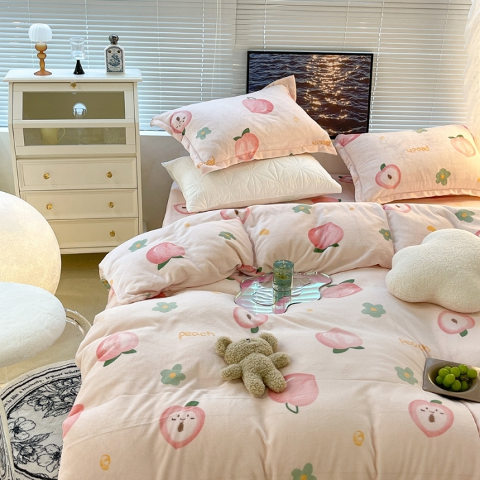 91家纺网 家纺一手货源 找家纺 昔可家纺 2021新款牛奶绒四件套-一批 卡通水蜜桃