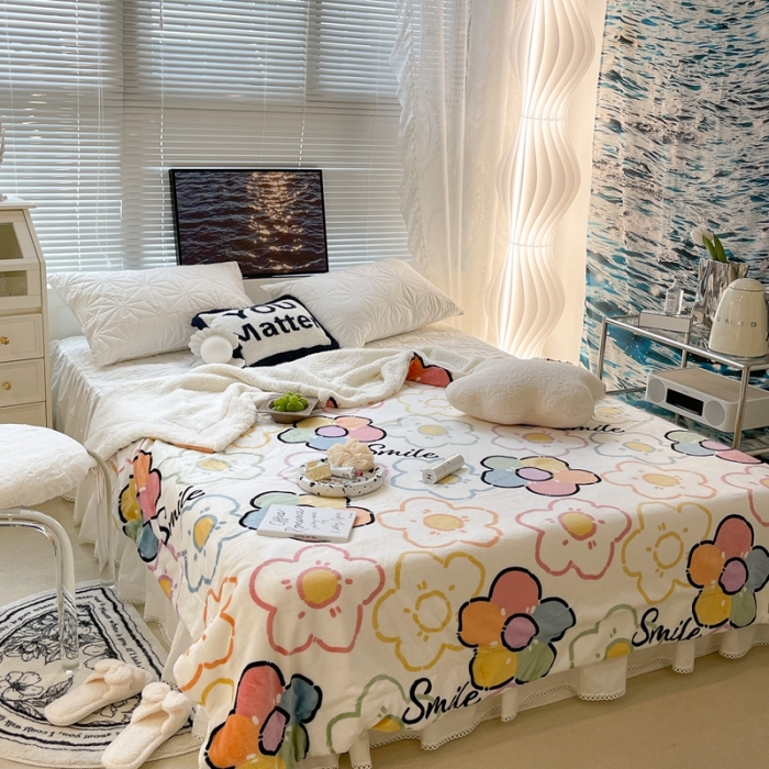 91家纺网 家纺一手货源 找家纺 昔可家纺 2021新款牛奶羊羔绒印花毯 彩色微笑花