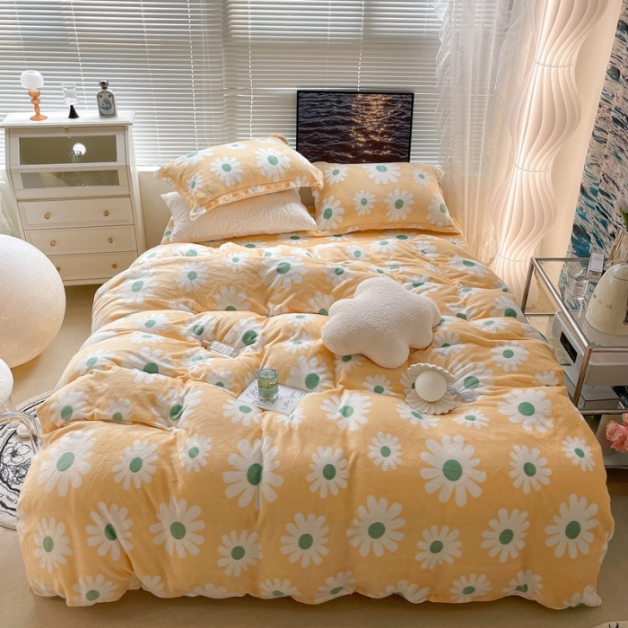 91家纺网 家纺一手货源 找家纺 昔可家纺 2021新款牛奶绒四件套-一批 奶黄雏菊花