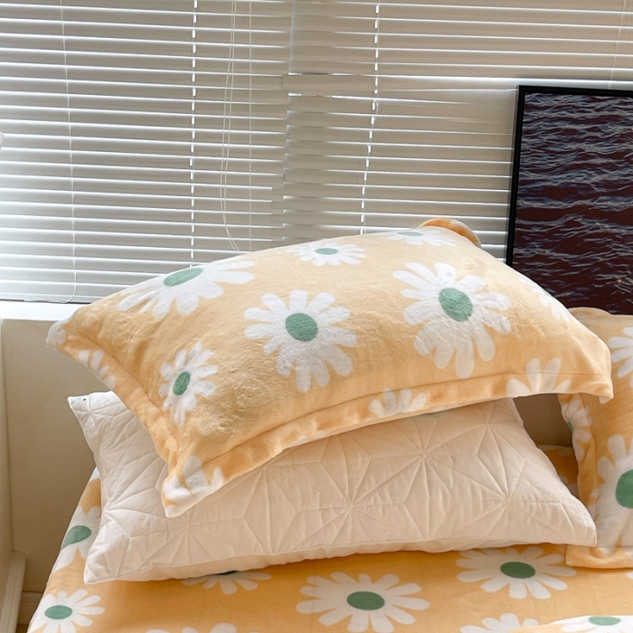 91家纺网 家纺一手货源 找家纺 昔可家纺 2021新款牛奶绒四件套-一批 奶黄雏菊花