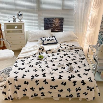 昔可家纺 2021新款牛奶羊羔绒印花毯 赫本风黑蝴蝶结