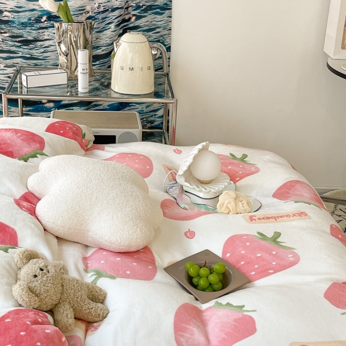 91家纺网 家纺一手货源 找家纺 昔可家纺 2021新款牛奶绒四件套-一批 奶油大草莓