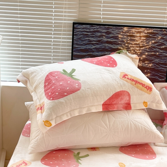 91家纺网 家纺一手货源 找家纺 昔可家纺 2021新款牛奶绒四件套-一批 奶油大草莓