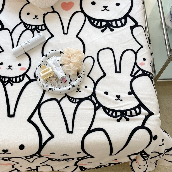 91家纺网 家纺一手货源 找家纺 昔可家纺 2021新款牛奶羊羔绒印花毯 简笔兔兔