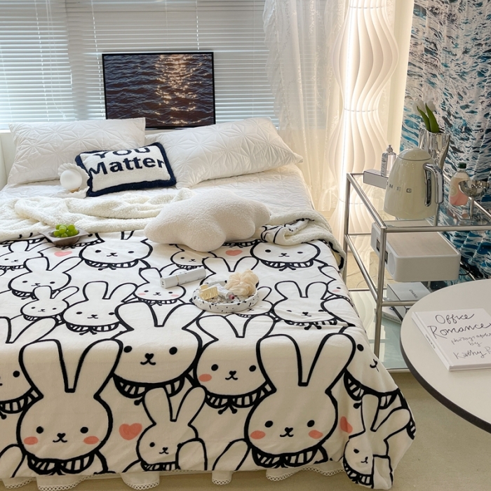 91家纺网 家纺一手货源 找家纺 昔可家纺 2021新款牛奶羊羔绒印花毯 简笔兔兔