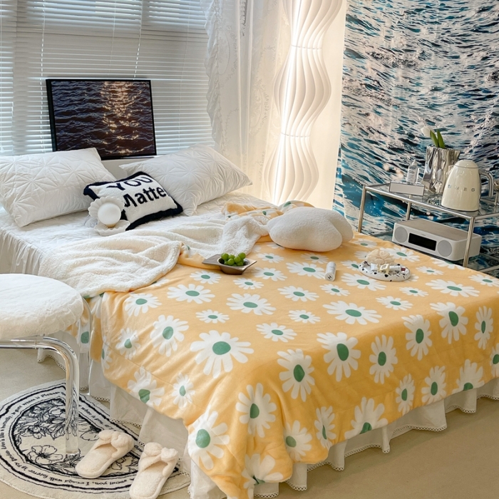 91家纺网 家纺一手货源 找家纺 昔可家纺 2021新款牛奶羊羔绒印花毯 奶黄雏菊花