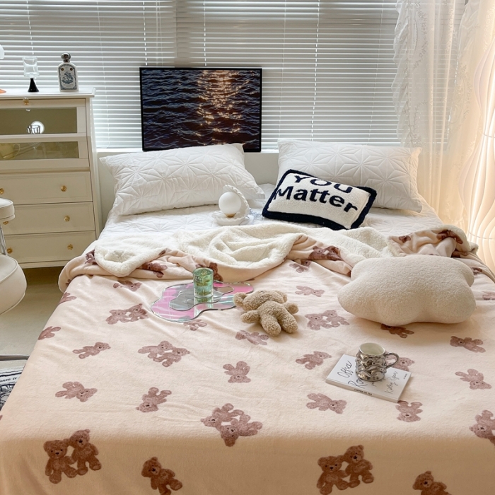 91家纺网 家纺一手货源 找家纺 昔可家纺 2021新款牛奶羊羔绒印花毯 泰迪比熊