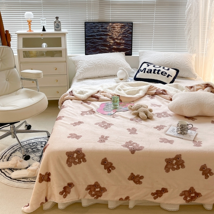 91家纺网 家纺一手货源 找家纺 昔可家纺 2021新款牛奶羊羔绒印花毯 泰迪比熊