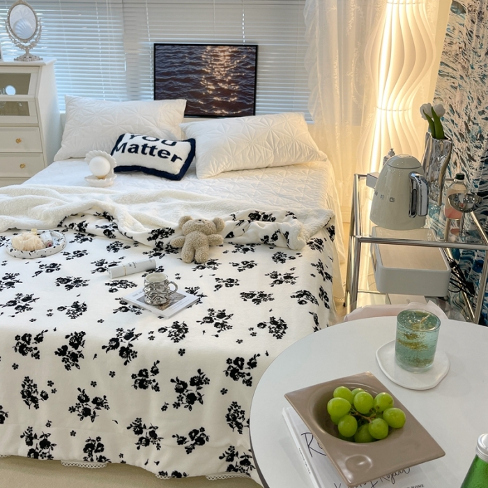 91家纺网 家纺一手货源 找家纺 昔可家纺 2021新款牛奶羊羔绒印花毯 小香黑花