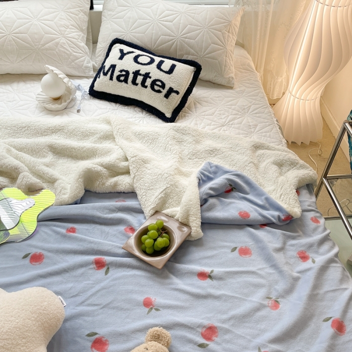 91家纺网 家纺一手货源 找家纺 昔可家纺 2021新款牛奶羊羔绒印花毯 元气小小桔蓝