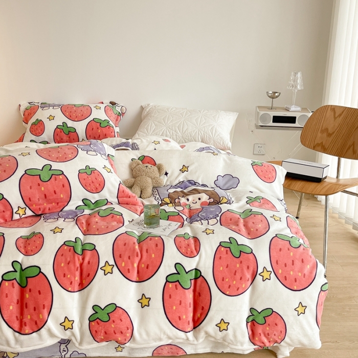 91家纺网 家纺一手货源 找家纺 昔可家纺 2021新款牛奶绒四件套-二批 草莓女孩