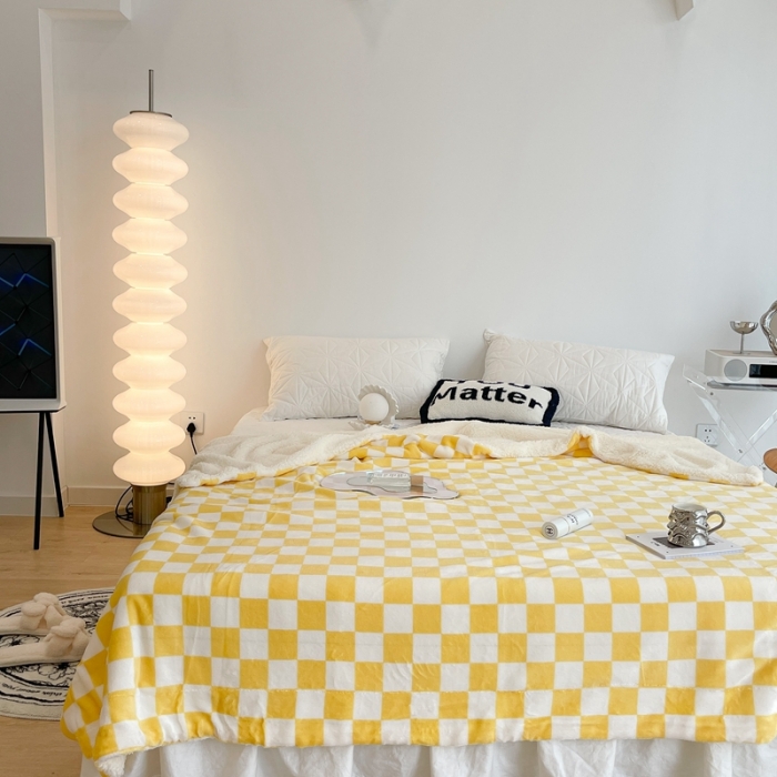 91家纺网 家纺一手货源 找家纺 昔可家纺 2021新款牛奶羊羔绒印花毯 棋盘格-黄