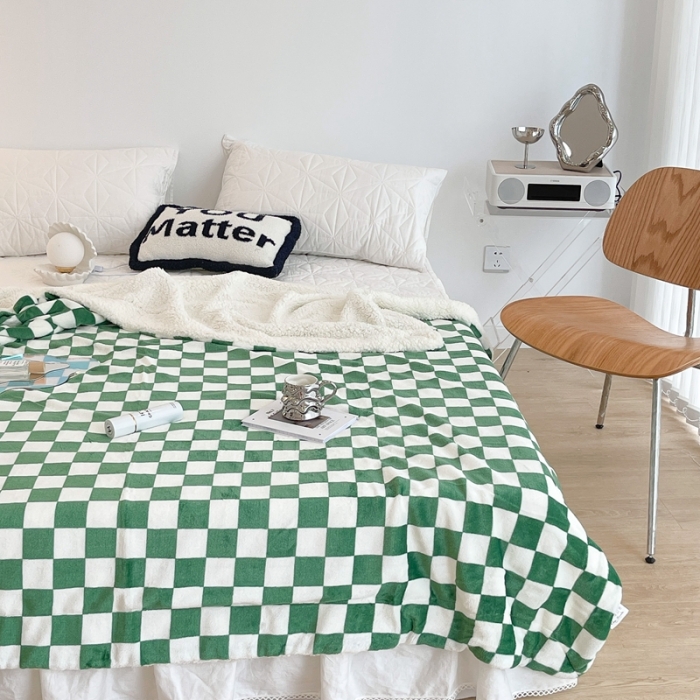 91家纺网 家纺一手货源 找家纺 昔可家纺 2021新款牛奶羊羔绒印花毯 棋盘格-绿