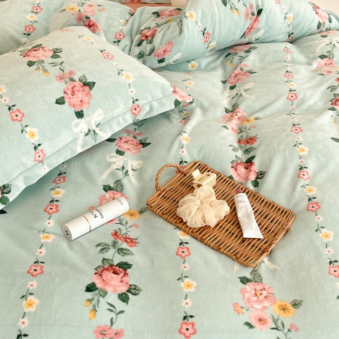 91家纺网 家纺一手货源 找家纺 昔可家纺 2021新款牛奶绒四件套-二批 蓝色初恋花