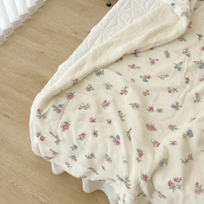 91家纺网 家纺一手货源 找家纺 昔可家纺 2021新款牛奶羊羔绒印花毯 韩式小花花