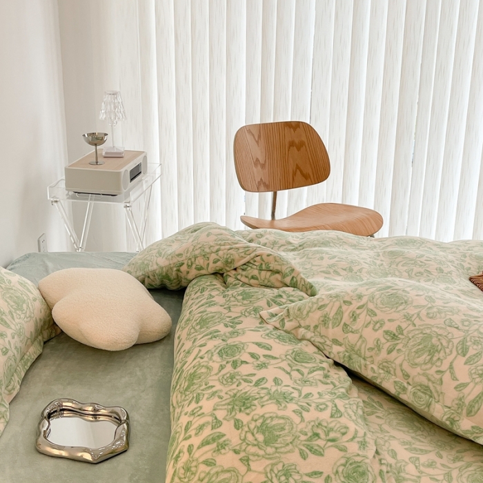 91家纺网 家纺一手货源 找家纺 昔可家纺 2021新款牛奶绒四件套-二批 手绘山茶绿