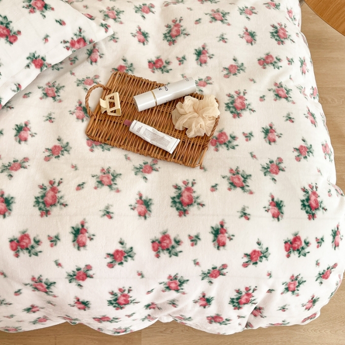 91家纺网 家纺一手货源 找家纺 昔可家纺 2021新款牛奶绒四件套-二批 甜美小碎花