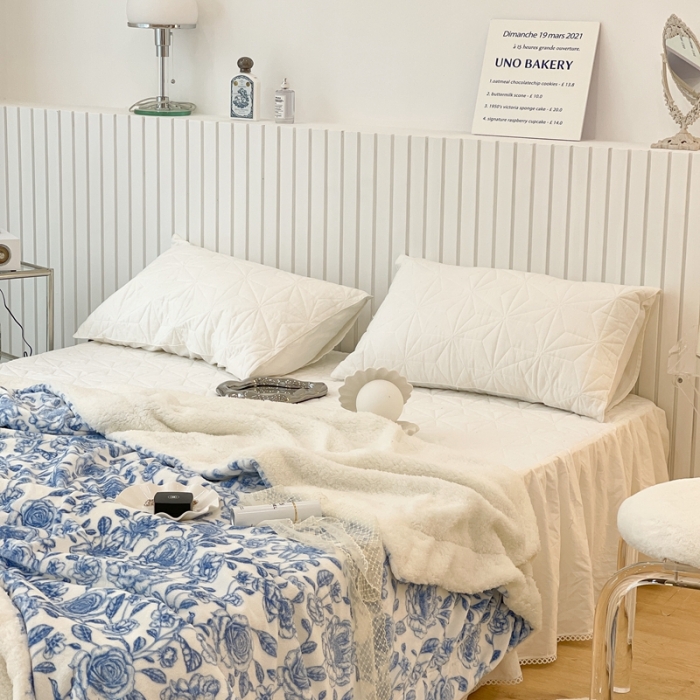 91家纺网 家纺一手货源 找家纺 昔可家纺 2021新款牛奶羊羔绒印花毯 手绘山茶蓝