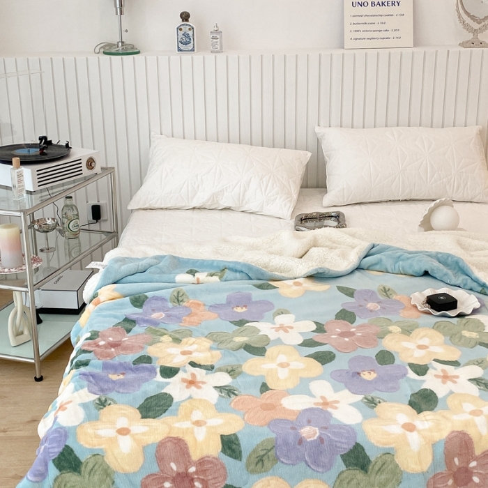 91家纺网 家纺一手货源 找家纺 昔可家纺 2021新款牛奶羊羔绒印花毯 油画花园