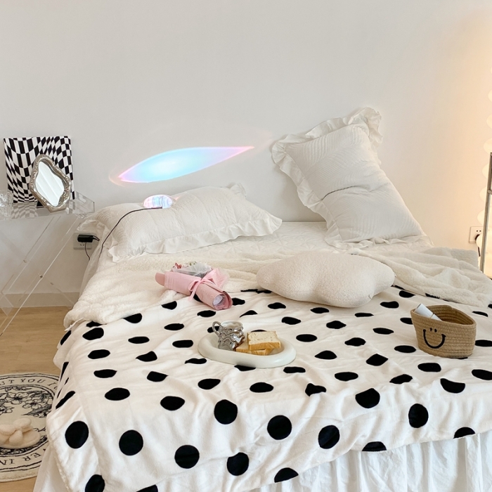 91家纺网 家纺一手货源 找家纺 昔可家纺 2021新款牛奶羊羔绒印花毯 白波点