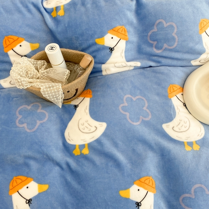 91家纺网 家纺一手货源 找家纺 昔可家纺 2021新款牛奶绒四件套-三批 花朵鸭