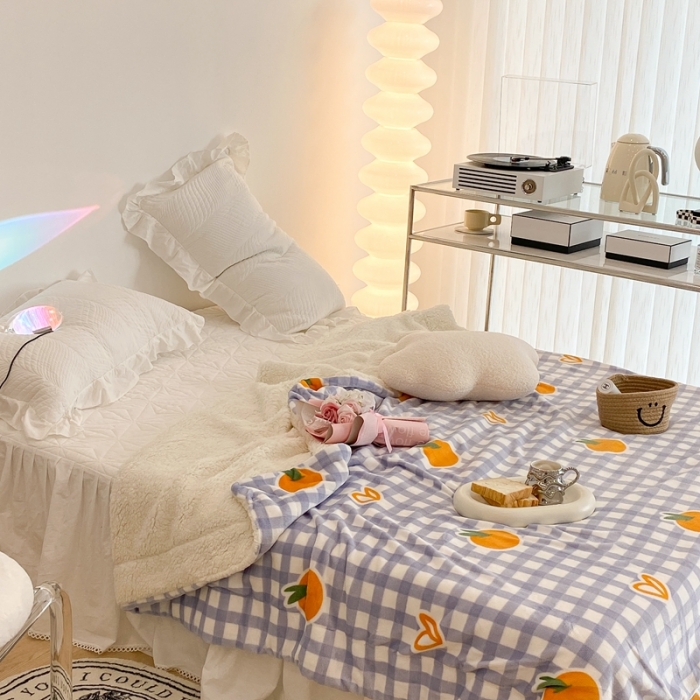 91家纺网 家纺一手货源 找家纺 昔可家纺 2021新款牛奶羊羔绒印花毯 格子桔