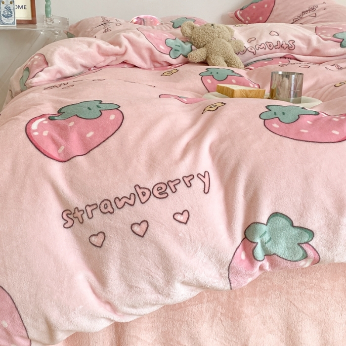 91家纺网 家纺一手货源 找家纺 昔可家纺 2021新款牛奶绒四件套-三批 花花大草莓