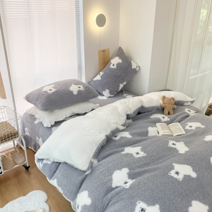 91家纺网 家纺一手货源 找家纺 昔可 2021新款泰迪羊羔绒四件套 灰底白熊