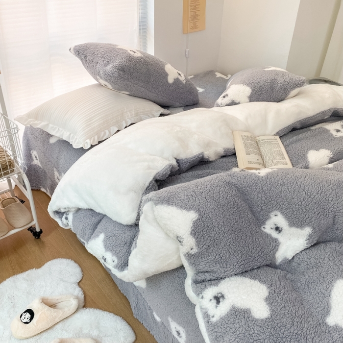 91家纺网 家纺一手货源 找家纺 昔可 2021新款泰迪羊羔绒四件套 灰底白熊